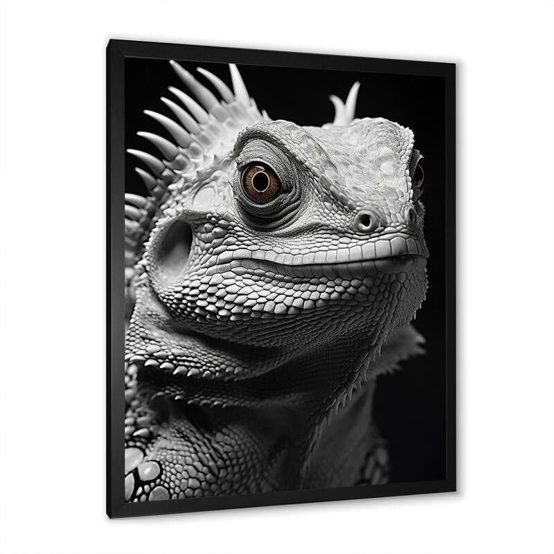 Designart "Grey Reptile Amphibian Portrait" Reptile/Amphibian Framed